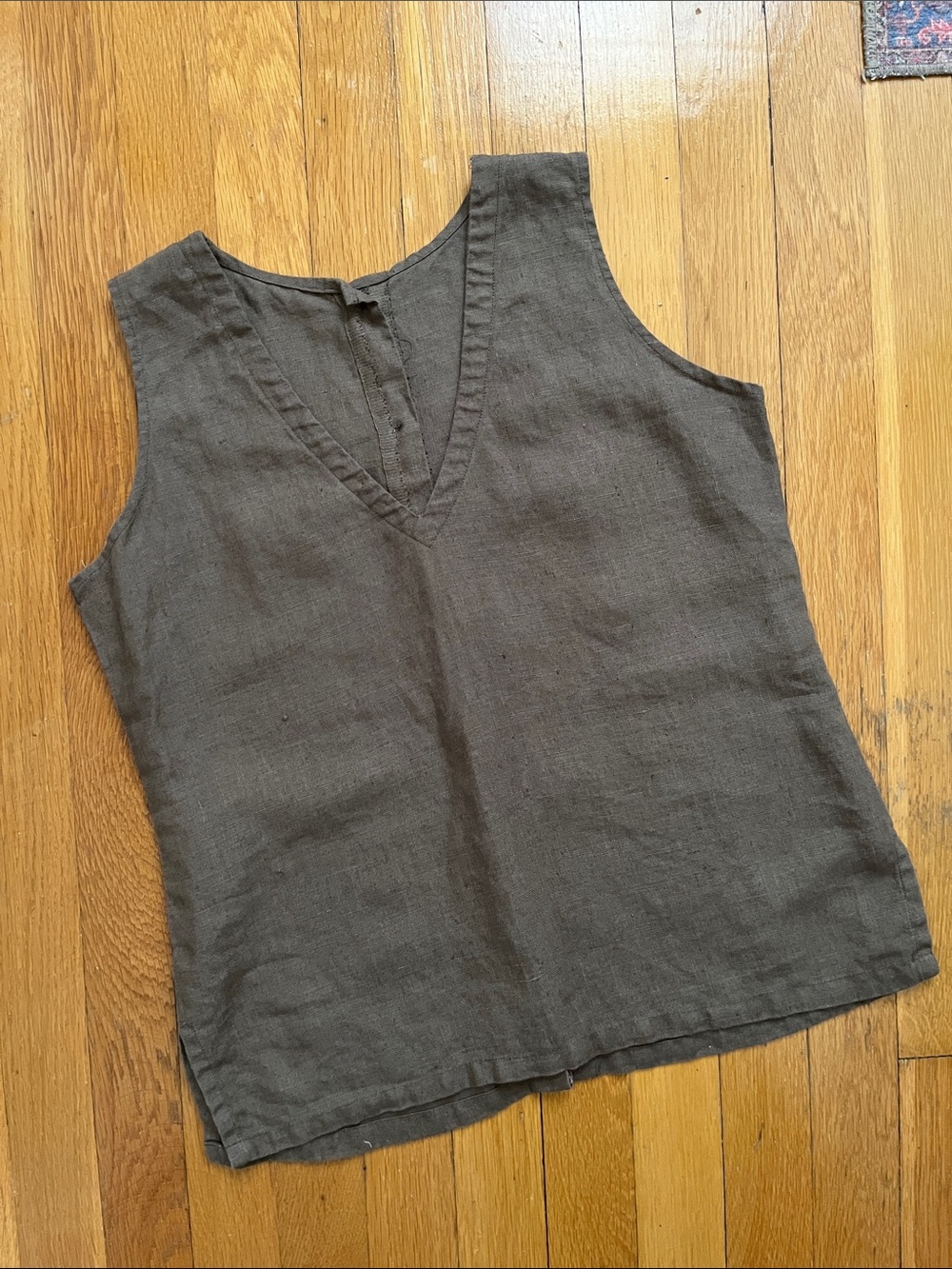 Brown Handmade V-Neck Full Button Linen Sleeveless Blouse Top XS/ S - Picture 4 of 11